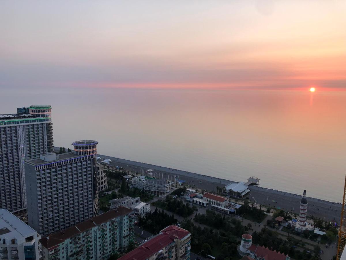Orbi City Apartments On The Beach Batumi Zewnętrze zdjęcie
