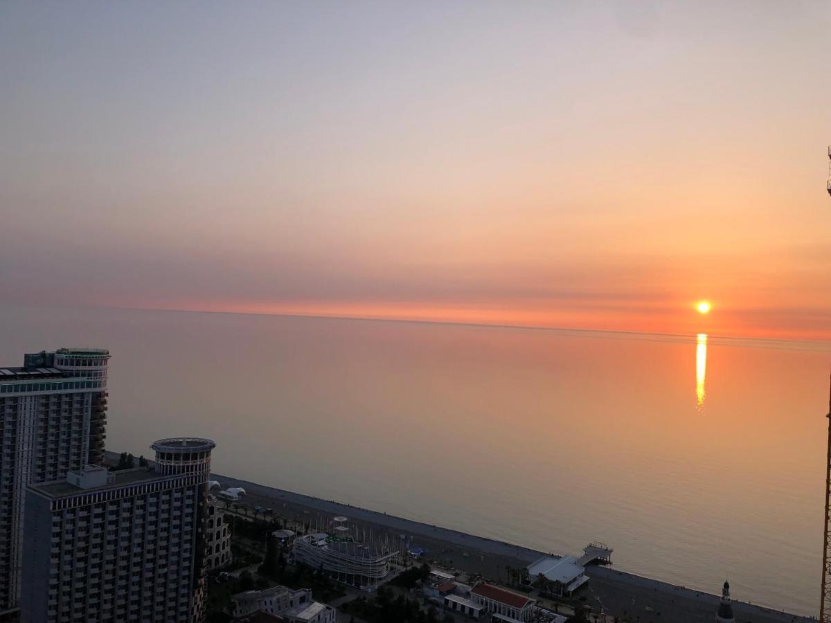 Orbi City Apartments On The Beach Batumi Zewnętrze zdjęcie